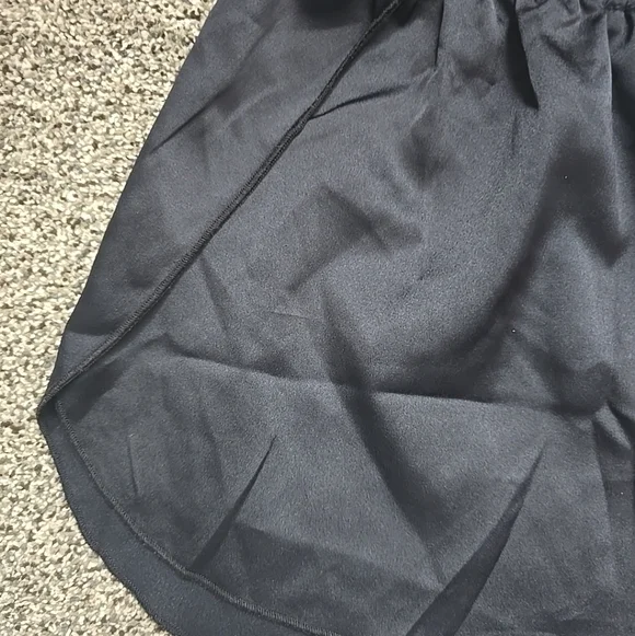 Abercrombie & Fitch Sleep Shorts Womens X Small, Silky, Soft, Black & Dark Green - Picture 3 of 11